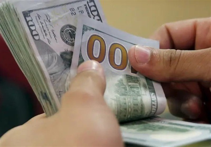 نرخ دلار در مرکز مبادله ارز و طلا ثابت و یورو افزایش یافت 