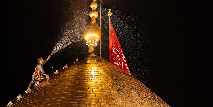 گنبد حرم حضرت عباس(ع) در آستانه محرم شست‌وشو شد+عکس