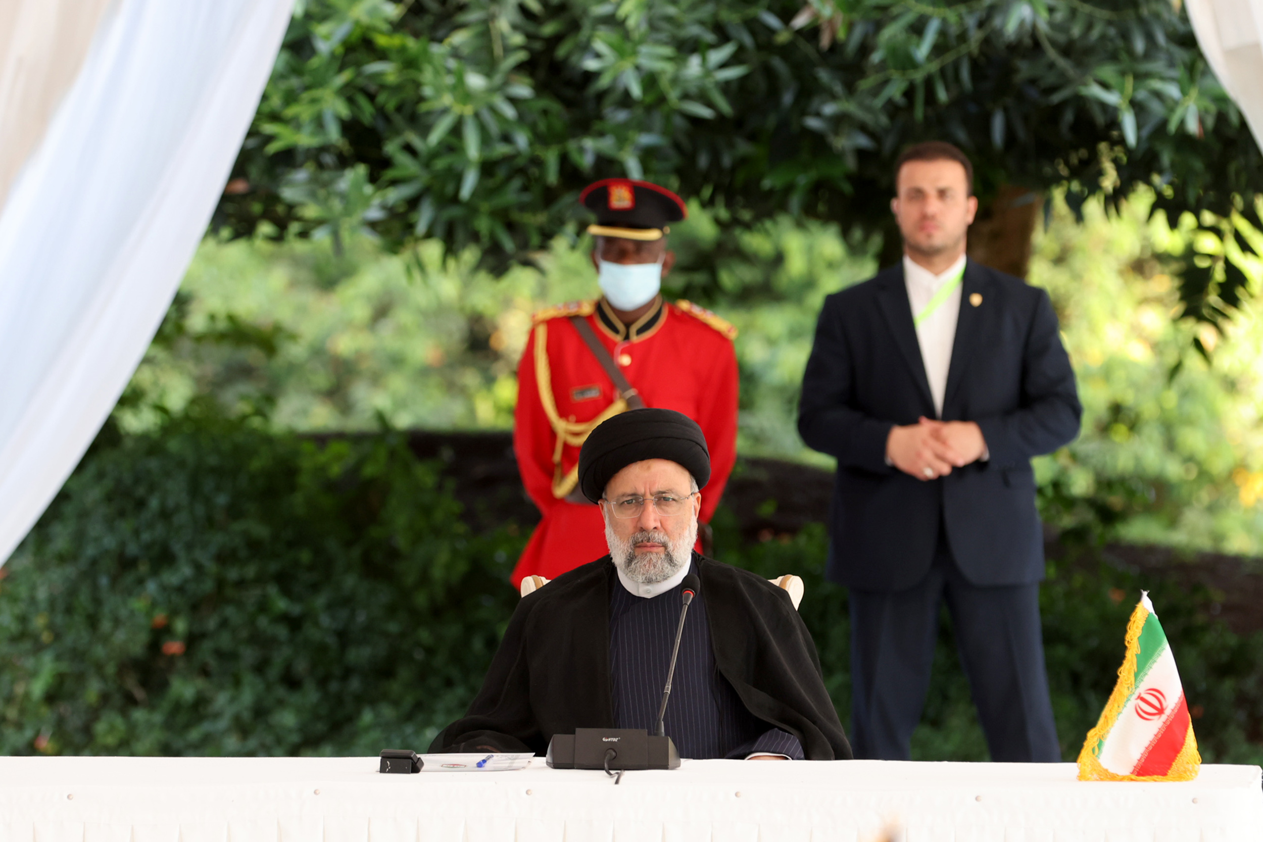 دکتر رئیسی: غربی‌ها با رواج افراطی‌گری و استفاده ابزاری از حقوق بشر کشورهای مستقل را تحت فشار می‌گذارند
