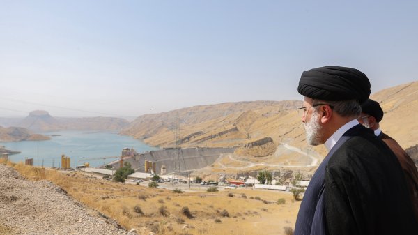  دکتر رئیسی سد چمشیر را افتتاح کرد