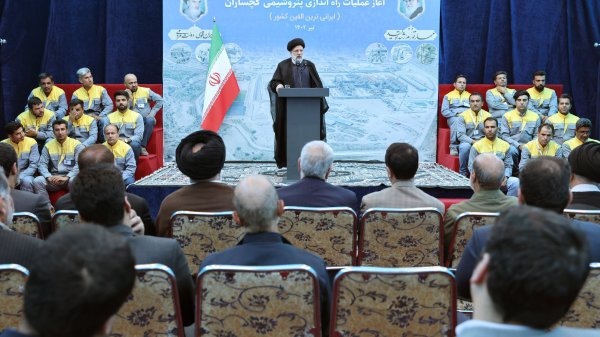 ملت ایران این هنر را دارد که تحریم و تهدید را به فرصت و ثروت تبدیل کند