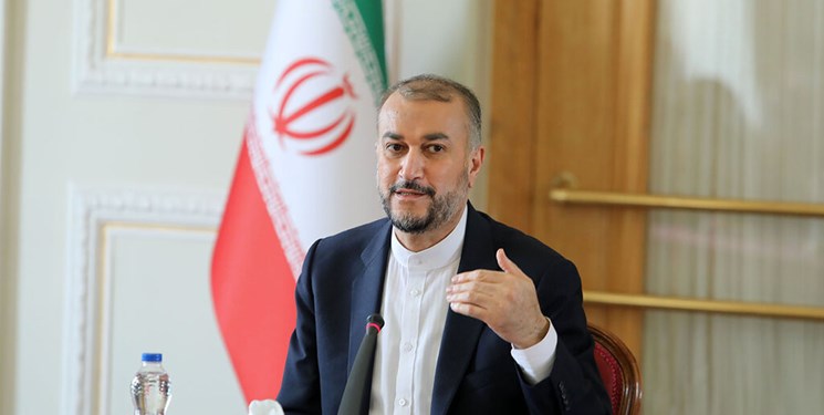 امیرعبداللهیان: از افزایش تعاملات با اصحاب رسانه و خبرنگاران با فرش قرمز استقبال می‌کنیم